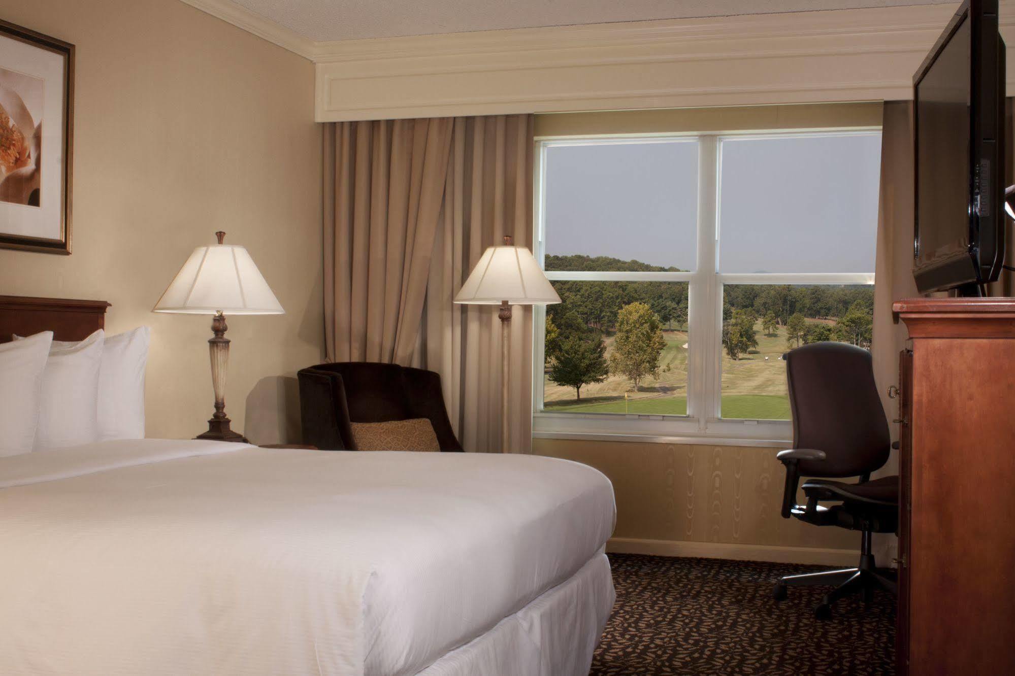 Hilton Atlanta/Marietta Hotel & Conference Center Δωμάτιο φωτογραφία